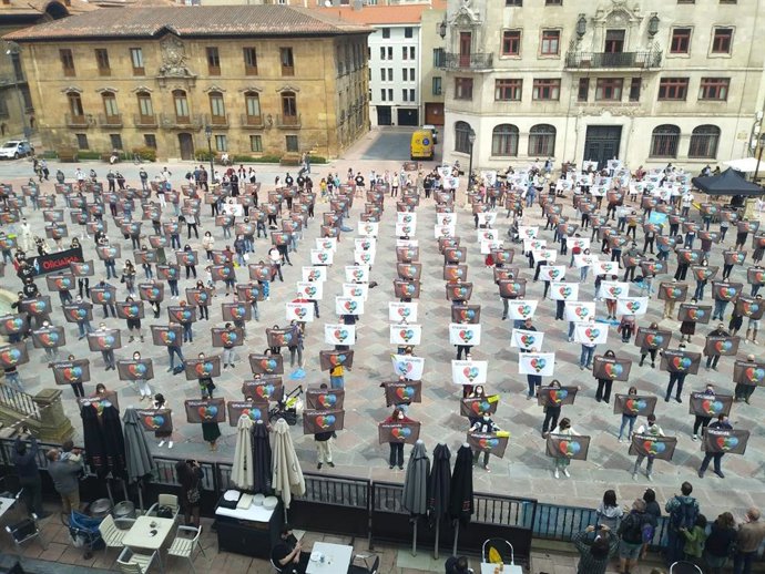 Archivo - Concentración pola oficialidá del asturianu.