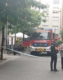 Intervención en el número 2 de la calle Pilar Salarrullana de Logroño por el derrumbe del techo de una vivienda