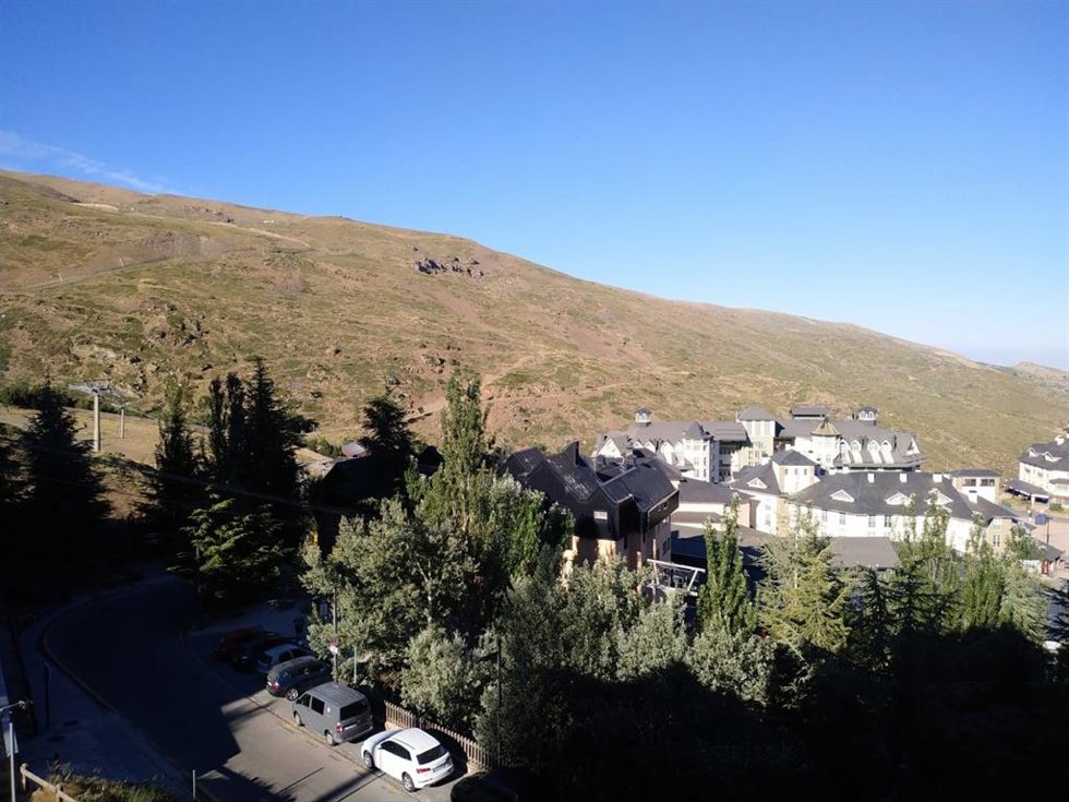 Una imagen de la estación de Sierra Nevada en agosto