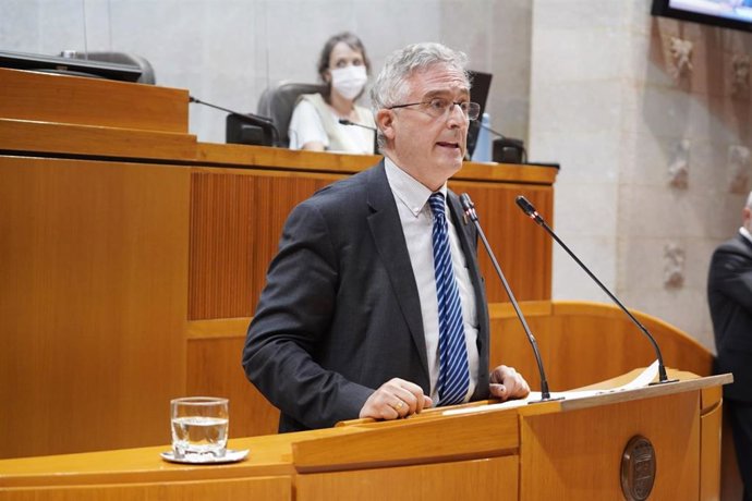 Archivo - Foto de archivo del consejero de Agricultura, Ganadería y Medio Ambiente, Joaquín Olona.