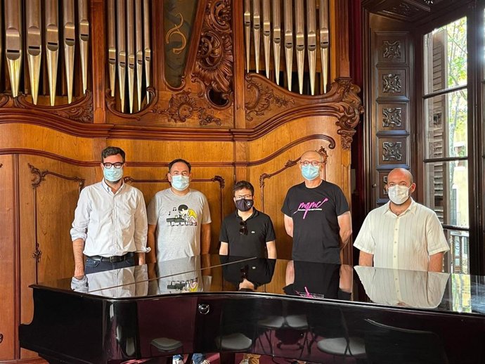 El regidor de Cultura y Bienestar Social, Antoni Noguera, presenta el Festival Palma LGTBI Internacional 2021.