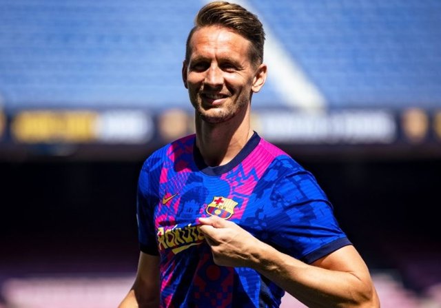 De Jong con su nueva camiseta