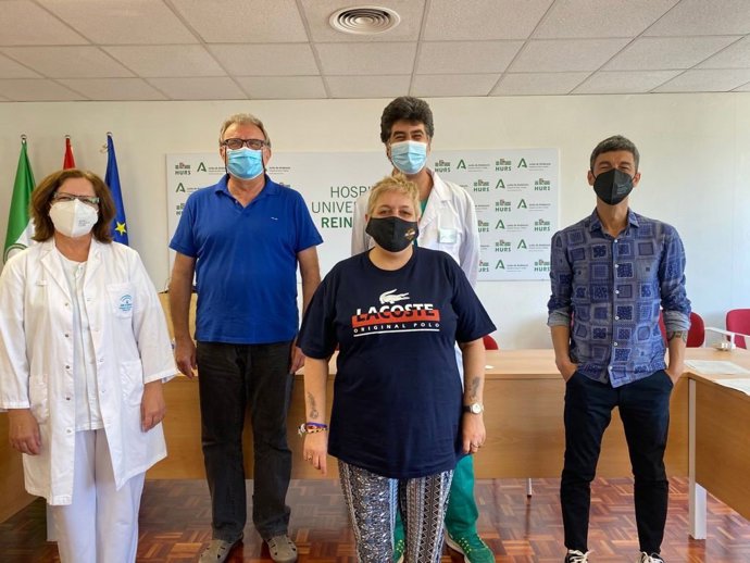 Miembros del jurado del certamen poético reunido a principios de verano.