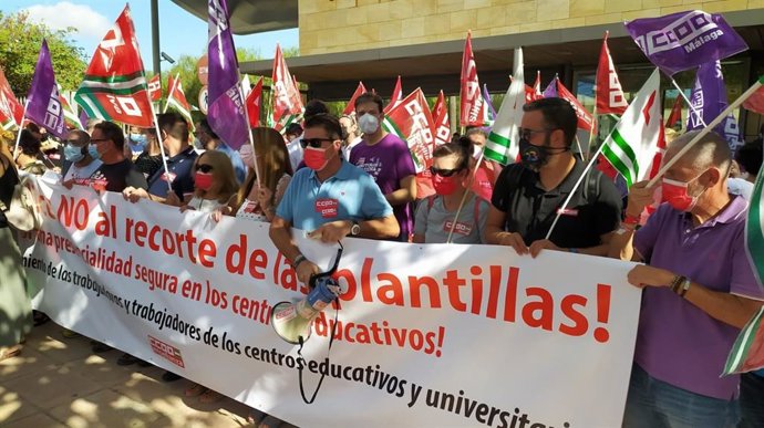 Concentración de CCOO por la enseñanza, en foto de archivo.