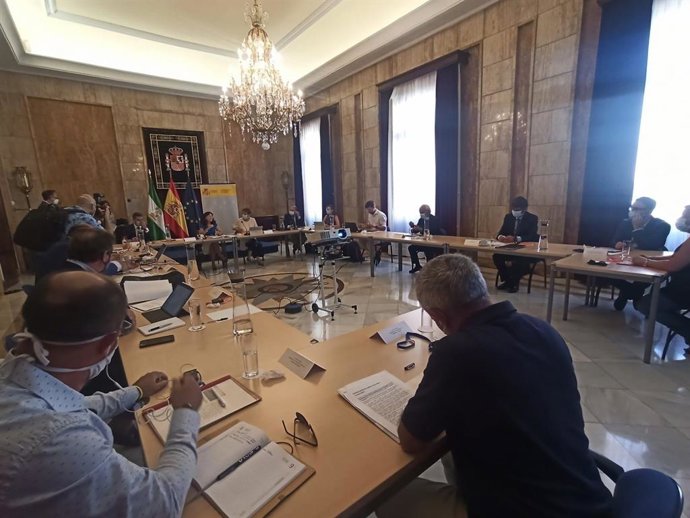 La CE se reúne con el sector pesquero para evaluar el plan de pesca demersal del Mediterráneo.