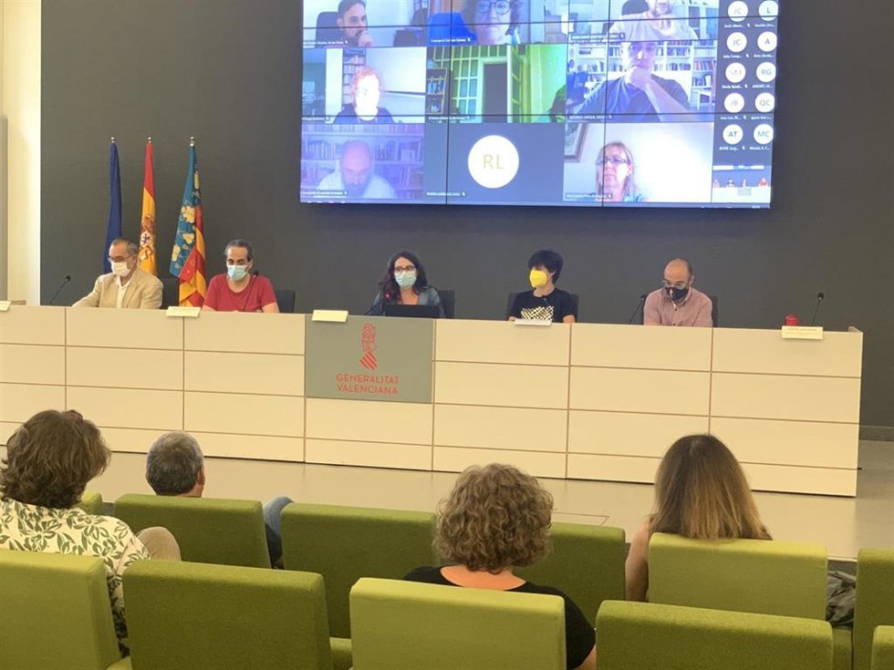 La vicepresidenta del Consell y consellera de Igualdad y Políticas Inclusivas, Mónica Oltra, preside este jueves la reunión conjunta del Consell Valenci LGTBI y del Consell Consultiu Trans