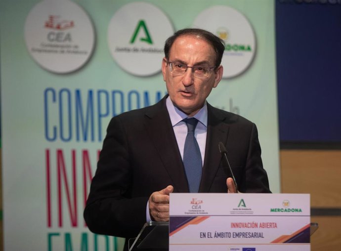 Archivo - El presidente de la CEA, Javier González de Lara (archivo).