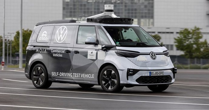El primer prototipo del ID.Buzz AD de Volkswagen