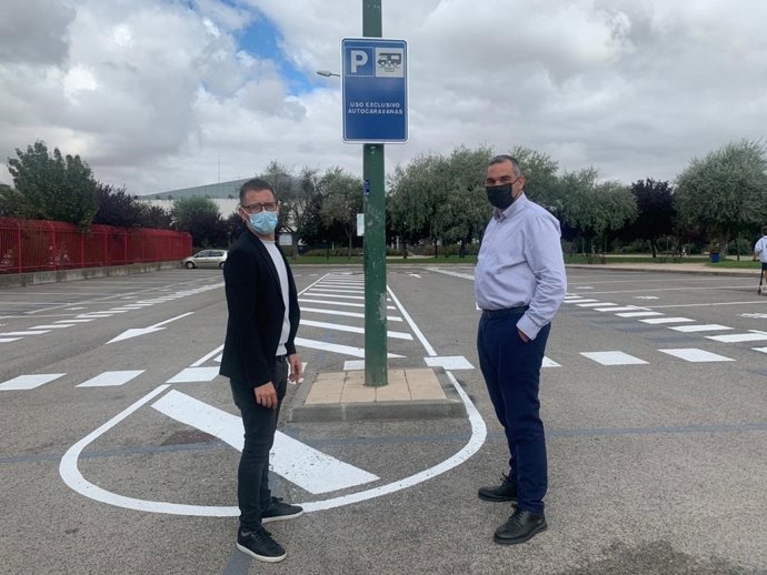 En la foto, Josué Temiño y Leví Moreno, concejales de Medio Ambiente y Movilidad, respectivamente.