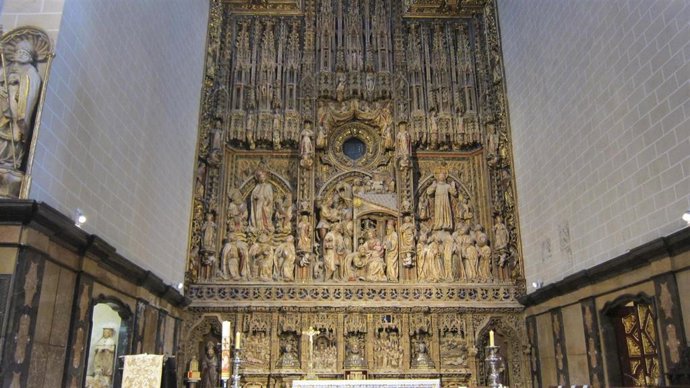 Archivo - Retablo mayor de la catedral de la Seo de Zaragoza.