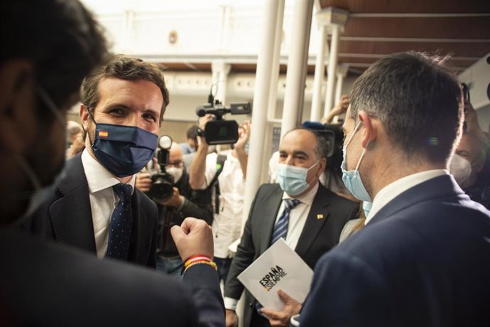 Archivo - El líder del PP, Pablo Casado (2i), acude a una sesión plenaria en la Asamblea regional de Murcia, en Cartagena, Murcia (España), a 18 de marzo de 2021. En este pleno, la Asamblea Regional de Murcia ha rechazado la moción de censura presentada