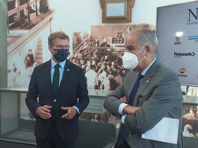 El presidente de la Xunta, Alberto Núñez Feijóo, y el presidente de Navalia, José García Costas.