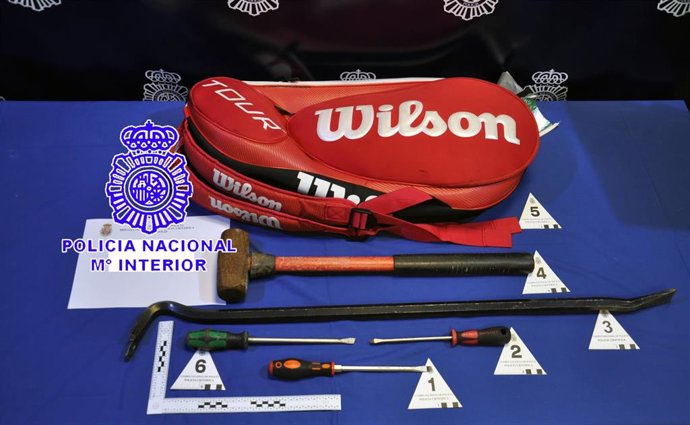 Archivo - Material incautado.