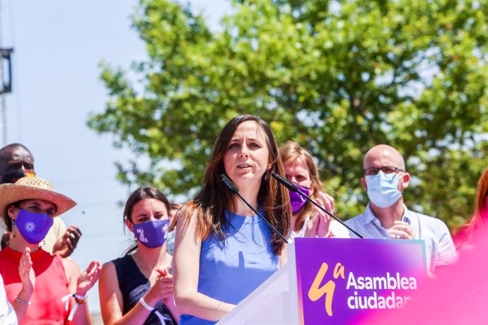 Archivo - La nueva líder de Podemos, Ione Belarra, interviene tras ser elegida como secretaria general del partido con el 89% de los votos con su candidatura `Crecer, en la IV Asamblea Ciudadana Estatal de Podemos, a 13 de junio de 2021, en el Auditorio 