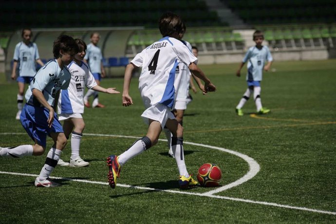 Archivo - II Edición de la Diabetes Junior Cup. Fútbol. Niños jugando al fútbol. Deporte
