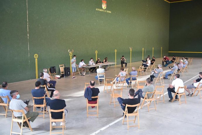 Reunión con ganaderos