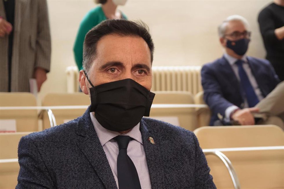 Archivo - El presidente del Parlamento riojano, Jesús María García