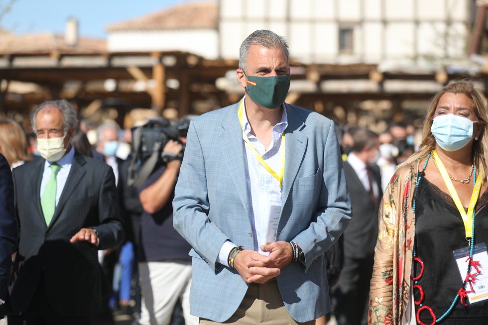 El secretario general de Vox, Javier Ortega Smith, acude al acto de presentación oficial del parque temático de Puy du Fou, a 10 de septiembre de 2021, en Toledo