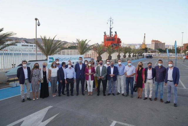 Representantes de entidades adheridas a la plataforma