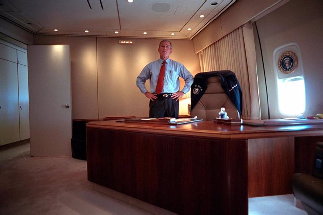 Archivo - George W. Bush, durante los ataques del 11-S