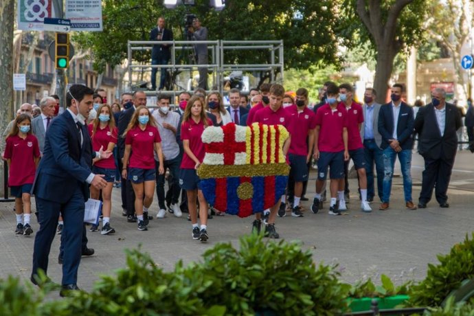 Ofrena del FC Barcelona davant del moment de Rafael Casanova a Barcelona per la Diada.