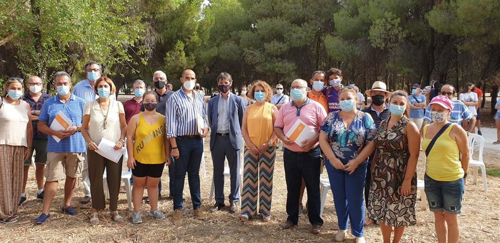 Castaño y Guevara, en el acto de entrega de los nuevos huertos urbanos