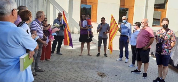 Los comuns de Girona celebran la Diada con un homenaje a Salvado Allende