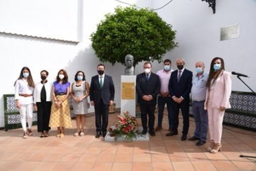 Homenaje en Granja de Torrehermosa a Carmelo Bella, víctima de ETA en el atentado de República Dominicana en Madrid en 1986.