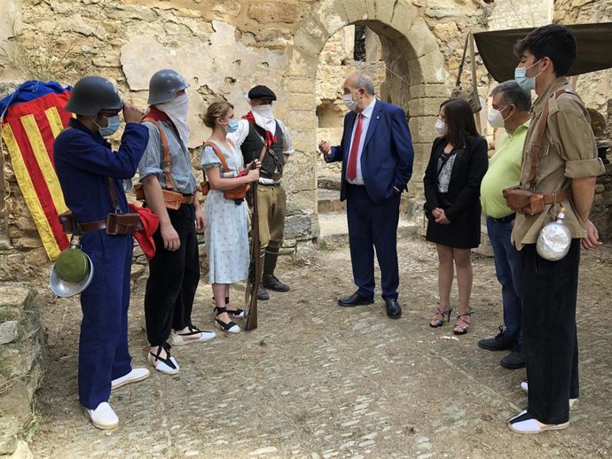 Recreación histórica de la Guerra Civil en las calles de Mirambel (Teruel).