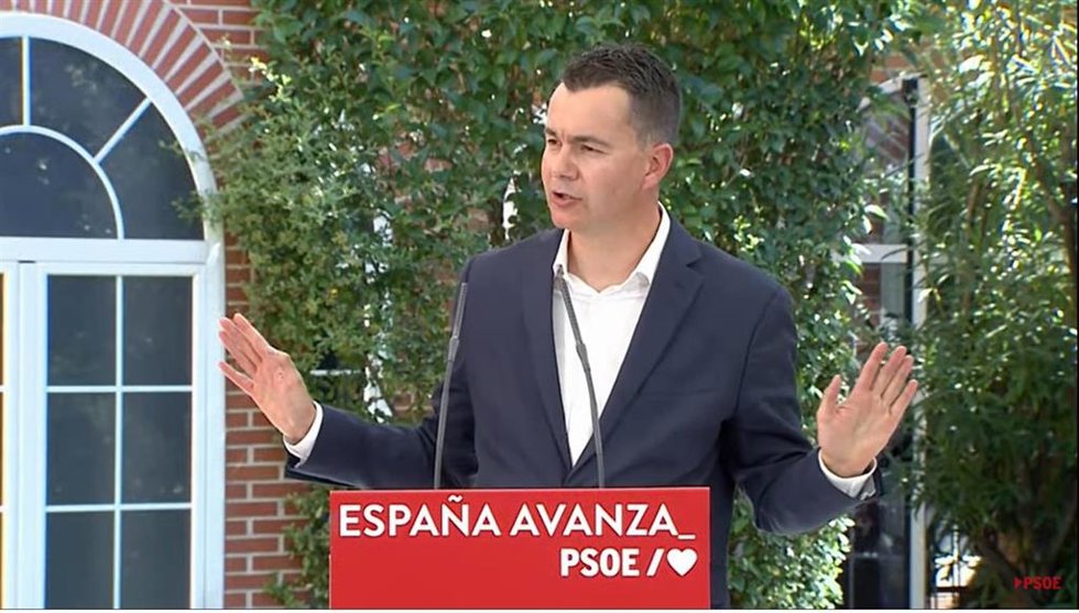 El portavoz del Grupo Parlamentario Socialista en el Congreso, Héctor Gómez,