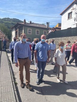 Adrián Pumares visita Cabrales.