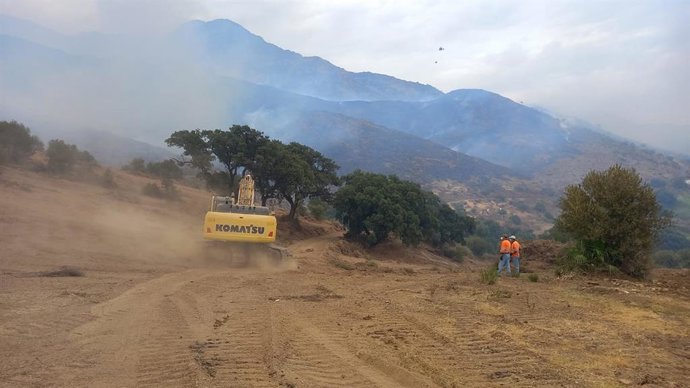 El Complejo Ambiental Costa del Sol colaborando en la lucha contra el incendio de Sierra Bermeja
