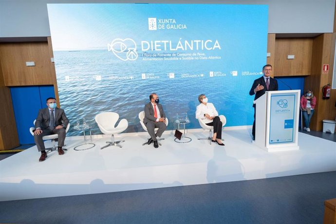 El presidente de la Xunta, Alberto Núñez Feijóo, interviene en la inauguración del I Foro Dieta Atlántica