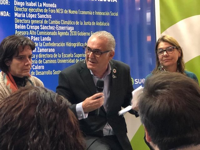 Archivo - El presidente de la Confederación Hidrográfica del Guadalquivir (CHG), Joaquín Páez, en la COP 25, en imagen de archivo