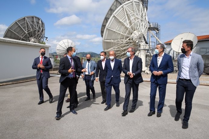 Visita del consejro de Industria, Javier López Marcano, a Teleport, en el PCTCAN