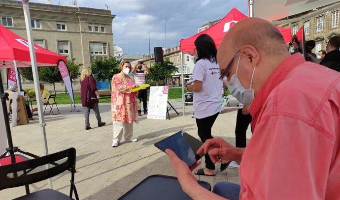 Presentación del programa 'Enredando Tour R', para personas mayores y el uso de las nuevas tecnologías