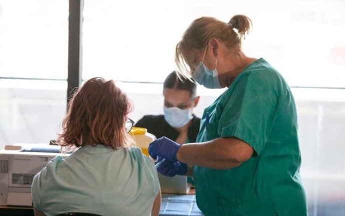 Salud quiere llegar a todos los universitarios en la campaña de vacunación