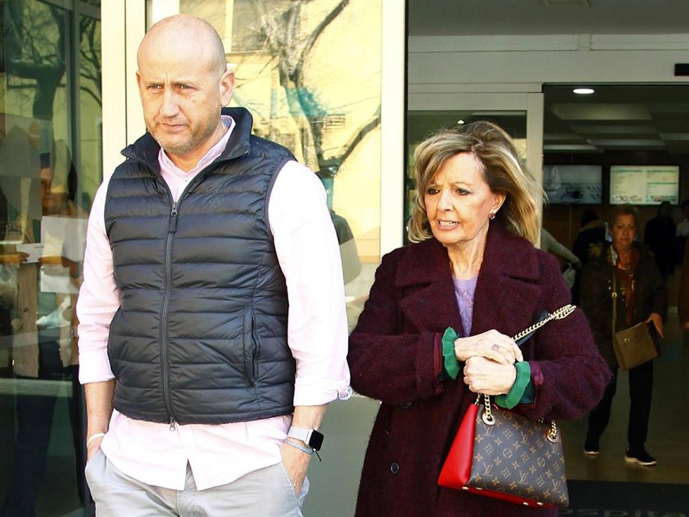 Archivo - Teresa Campos con su asistente, Gustavo