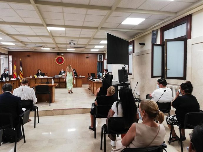 La Sección Primera de la Audiencia Provincial acoge el juicio contra el 'clan del Pablo' por blanquear dinero del narcotráfico.