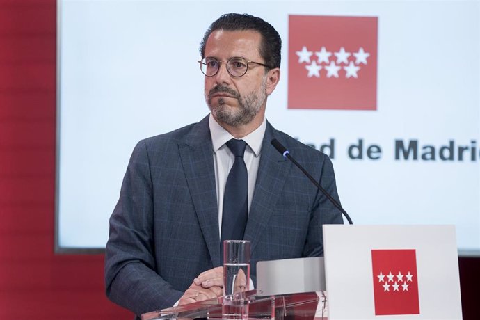 El consejero de Economía, Hacienda y Empleo del Gobierno regional, Javier Fernández-Lasquetty, durante una rueda de prensa posterior a la reunión del Consejo de Gobierno, en la Real Casa de Correos, a 1 de septiembre de 2021, en Madrid (España). 
