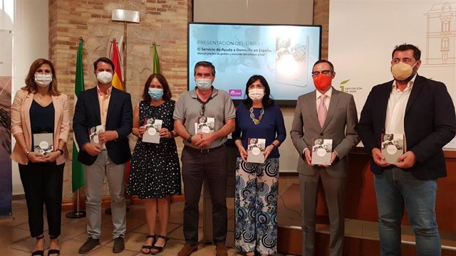 Presentación de manual sobre gestión del Servicio de Ayuda a Domicilio en España.