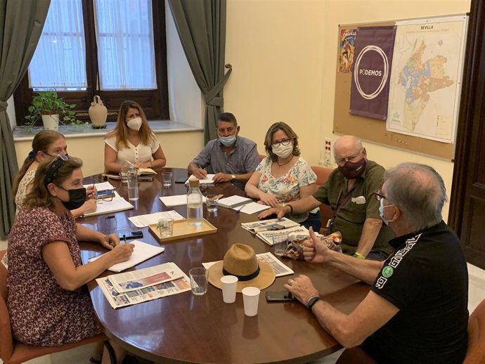 Reunión de Serrano con colectivos sociales