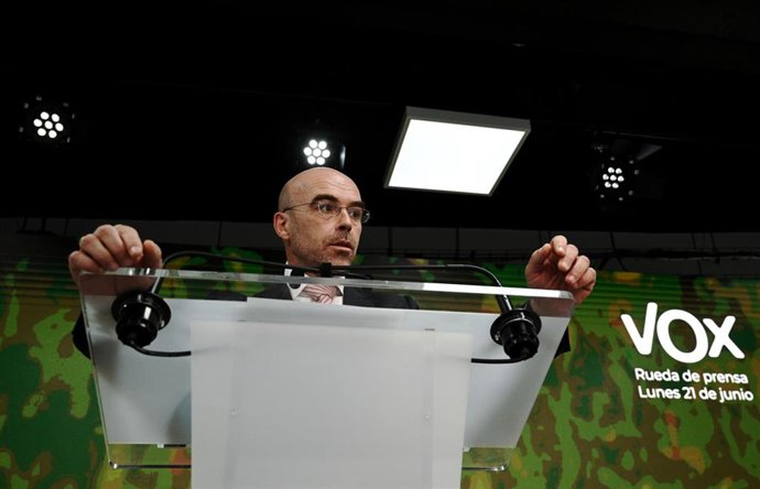 Archivo - El vicepresidente Primero de Acción Política y eurodiputado de Vox, Jorge Buxadé