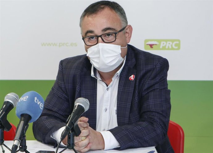 El senador autonómico y diputado regional, José Miguel Fernández Viadero