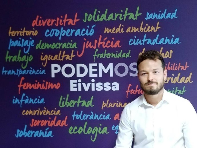 Archivo - El concejal de Unidas Podemos en Sant Antoni, Fernando Gómez.