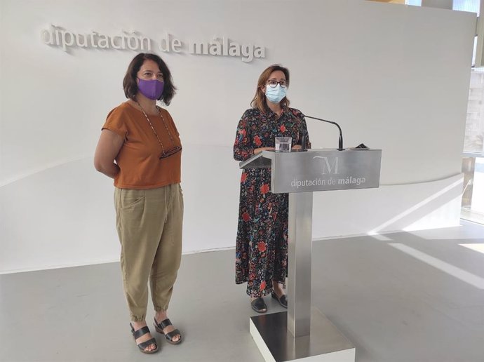 Archivo - Teresa Sánchez y Maribel González, diputadas del grupo Adelante en la Diputación de Málaga