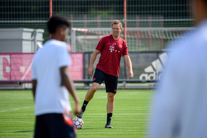 13 September 2021, Bavaria, Munich: Bayern Munich coach Julian Nagelsmann leads a training session for Bayern Munich at the Saebener street training ground, ahead of Tuesday's UEFAChampions League Group E soccer match against FC Barcelona. Photo: Matth