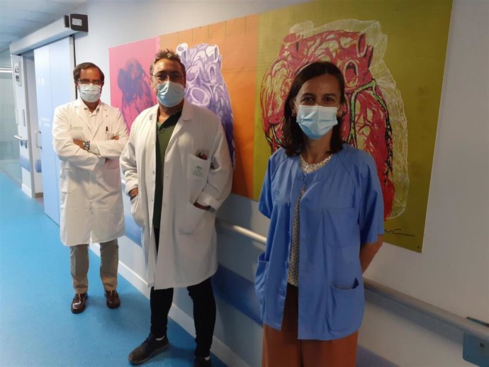 Equipo de la Unidad de Investigación de Cardiología con su jefe de servicio.