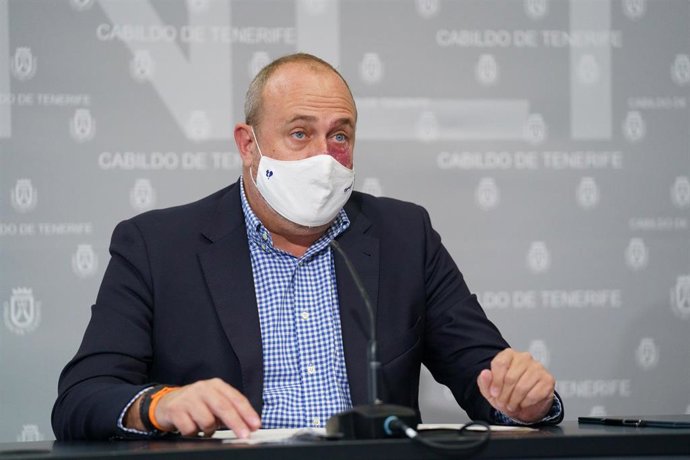 Archivo - El vicepresidente primero y consejero insular de Carreteras, Enrique Arriaga