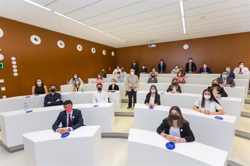 Archivo - Alumnos del Diploma en Gestión y Creación de Empresas en Ciencias
